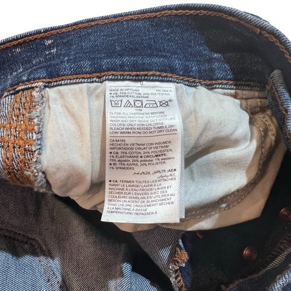 Women's Old Navy Blue Denim Mid-Rise Button-Fly Boyfriend Shorts Size 0 - Picture 3 of 4